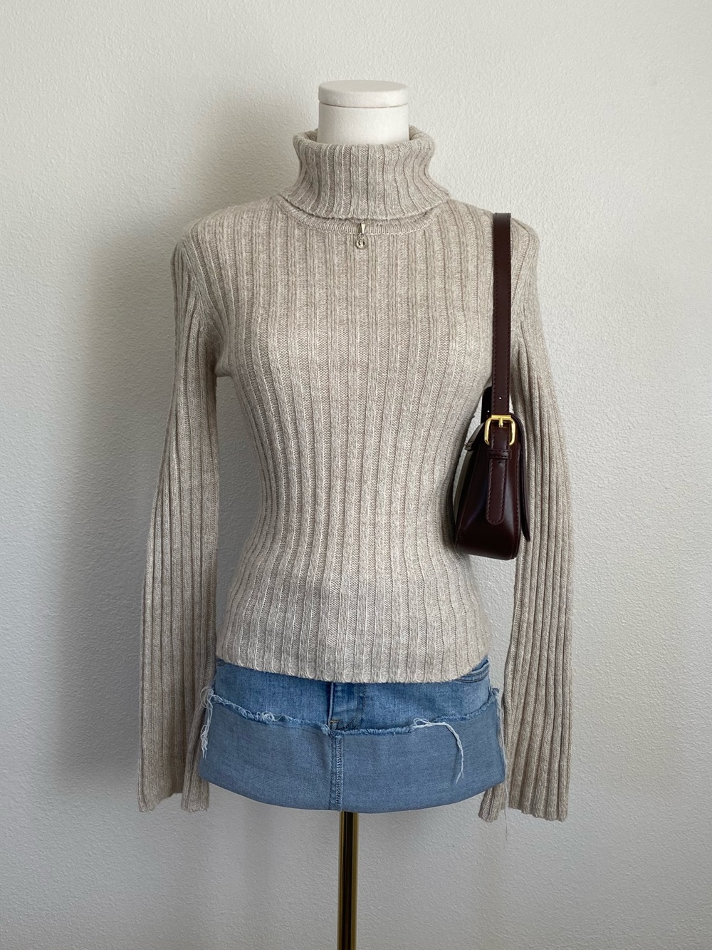 Vintage Y2K It’s Our Time Knit Ribbed Turtleneck Tan Sweater Preppy